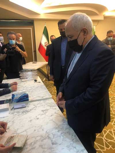 ظریف از مردم عذرخواهی کرد+عکس