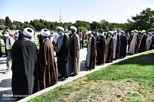 صف رای مخصوص روحانیون در اصفهان+عکس