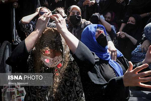 تصاویر تکان دهنده از آخرین وداع با خبرنگاران زن+عکس