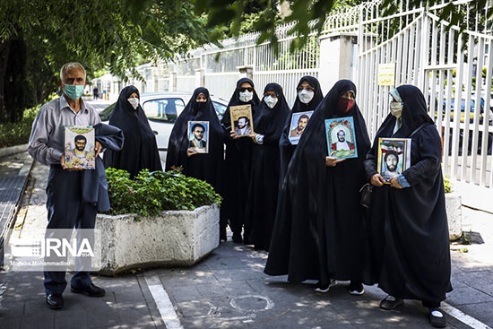 تجمع اعتراضی مقابل سفارت فرانسه در تهران+عکس