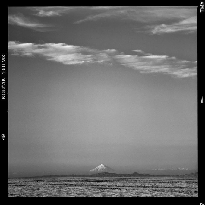 منظره زیبای قله دماوند از دریاچه نمک+عکس