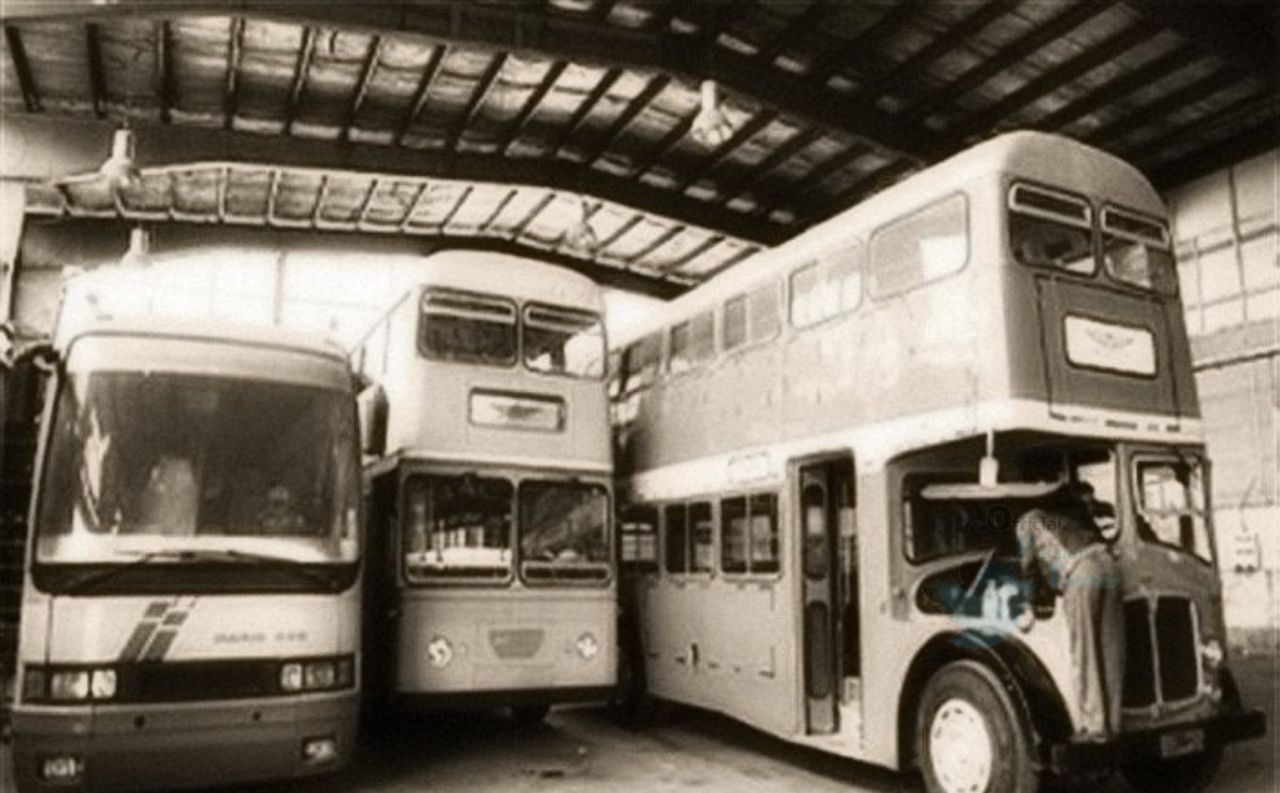 اولین اتوبوس های دو طبقه تهران سال ۱۳۳۵+عکس