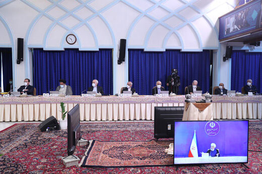 دفاع عجیب یک روزنامه از دولت روحانی