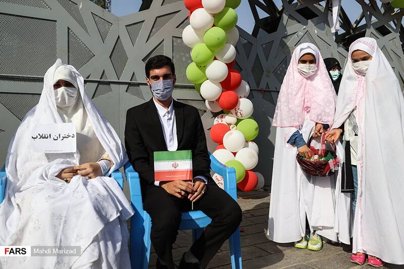 جشن عروسی دختران انقلاب در میدان امام حسین (ع) تهران+عکس