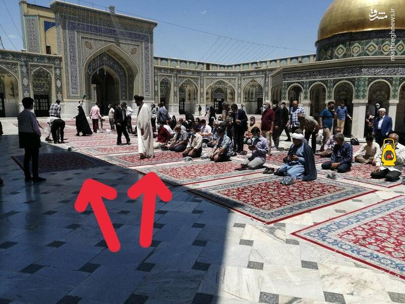 حرکت معنادار امام جماعت مشهد+عکس