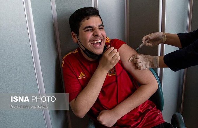واکنش دیدنی پسر تهرانی مبتلا به اوتیسم به تزریق واکسن+عکس