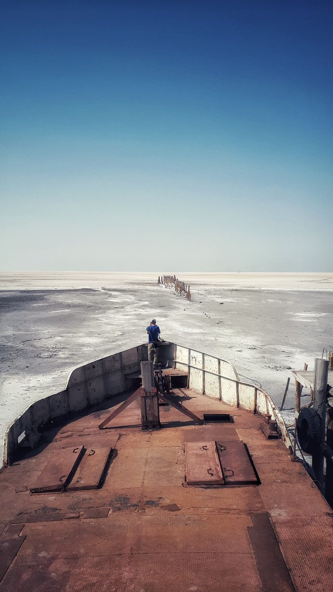 تصویر تلخ دریاچه خشک شده ارومیه+عکس